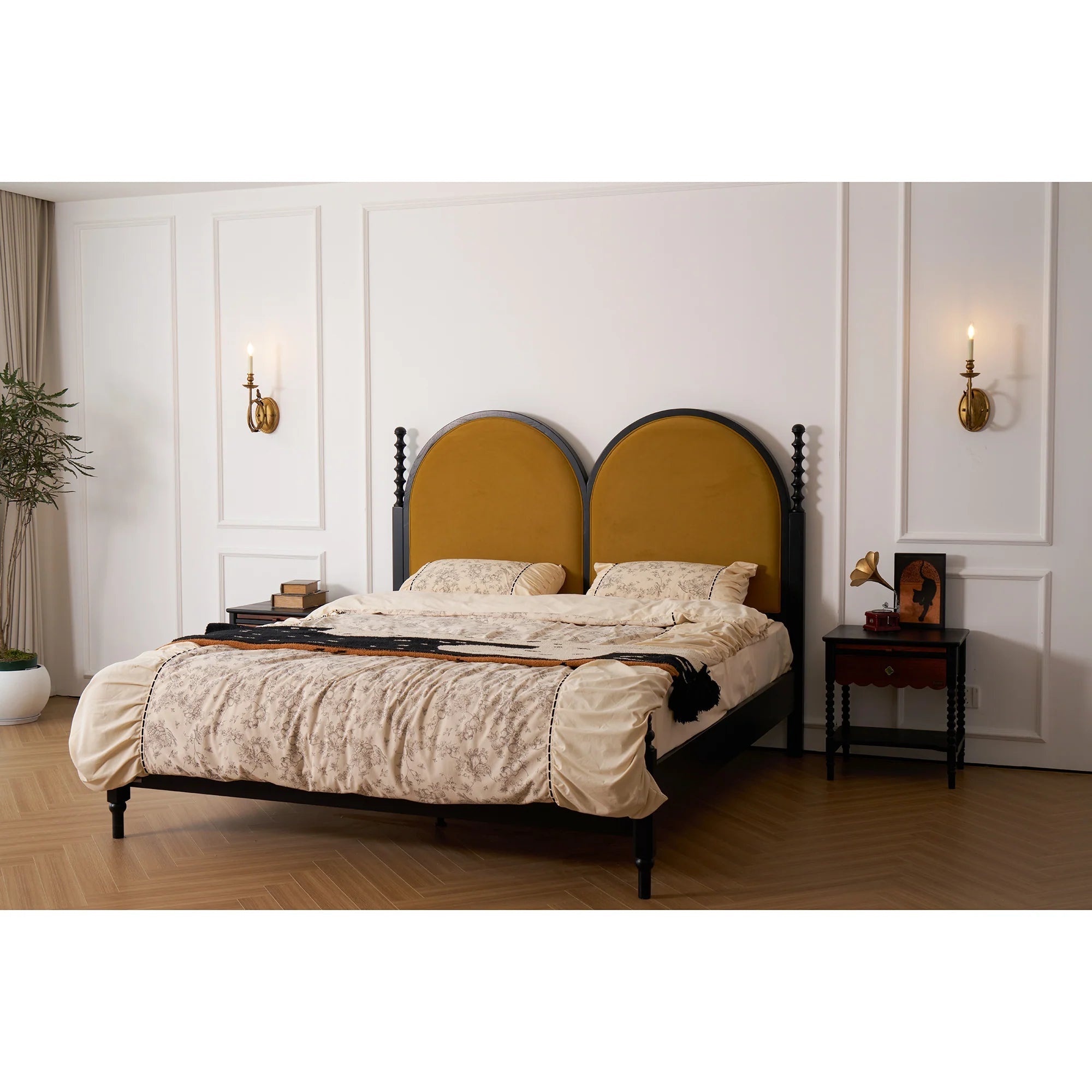 Vintage Bird Wall Sconce | Antique Brass Wall Light | Whimsical Sconce Lamp | Decorative Wall Lighting | Elegant Indoor Fixture - Zardee 5