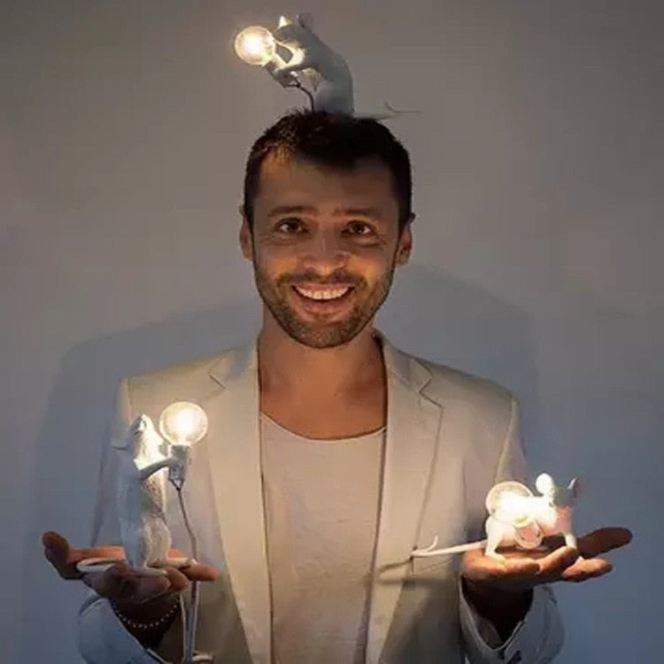 Lampa biurkowa w kształcie myszy