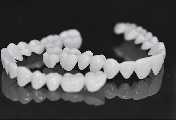 FlexiSmile Dentures with Natural White Lenses for a Comfortable and Elegant Smile 6