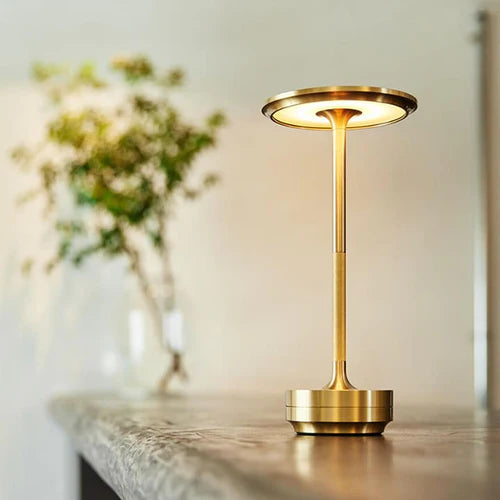 design_tischlampe_500x_af57ea15-e5fb-4e50-9dcc-56d8e98b0952.jpg